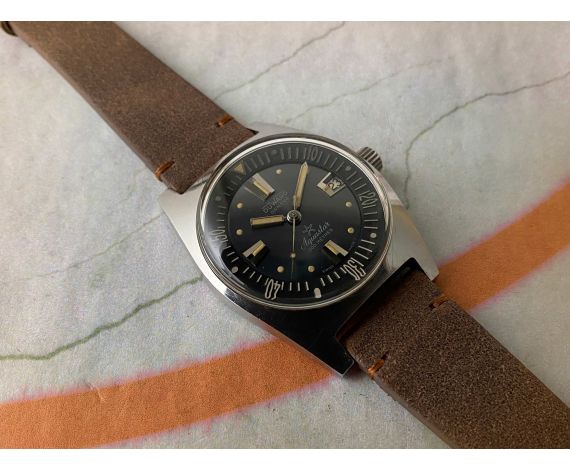 DUWARD GENEVE AQUASTAR 200 MÈTRES DIVER Vintage swiss automatic watch Cal. AS 1902/03 Ref. 1903 *** BEAUTIFUL CONDITION ***