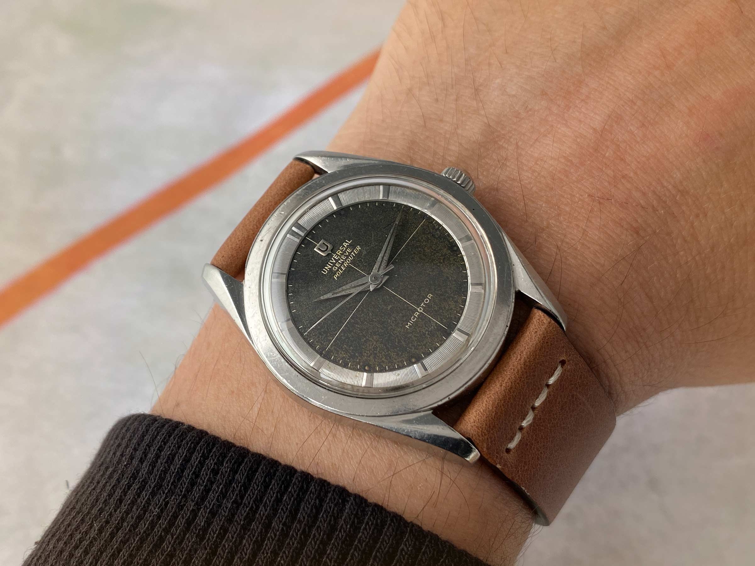 UNIVERSAL GENEVE POLEROUTER 1957 Ref. 20360-1 Vintage swiss automatic watch 28 JEWELS Cal. 215 MICROTOR *** TROPICALIZED ***