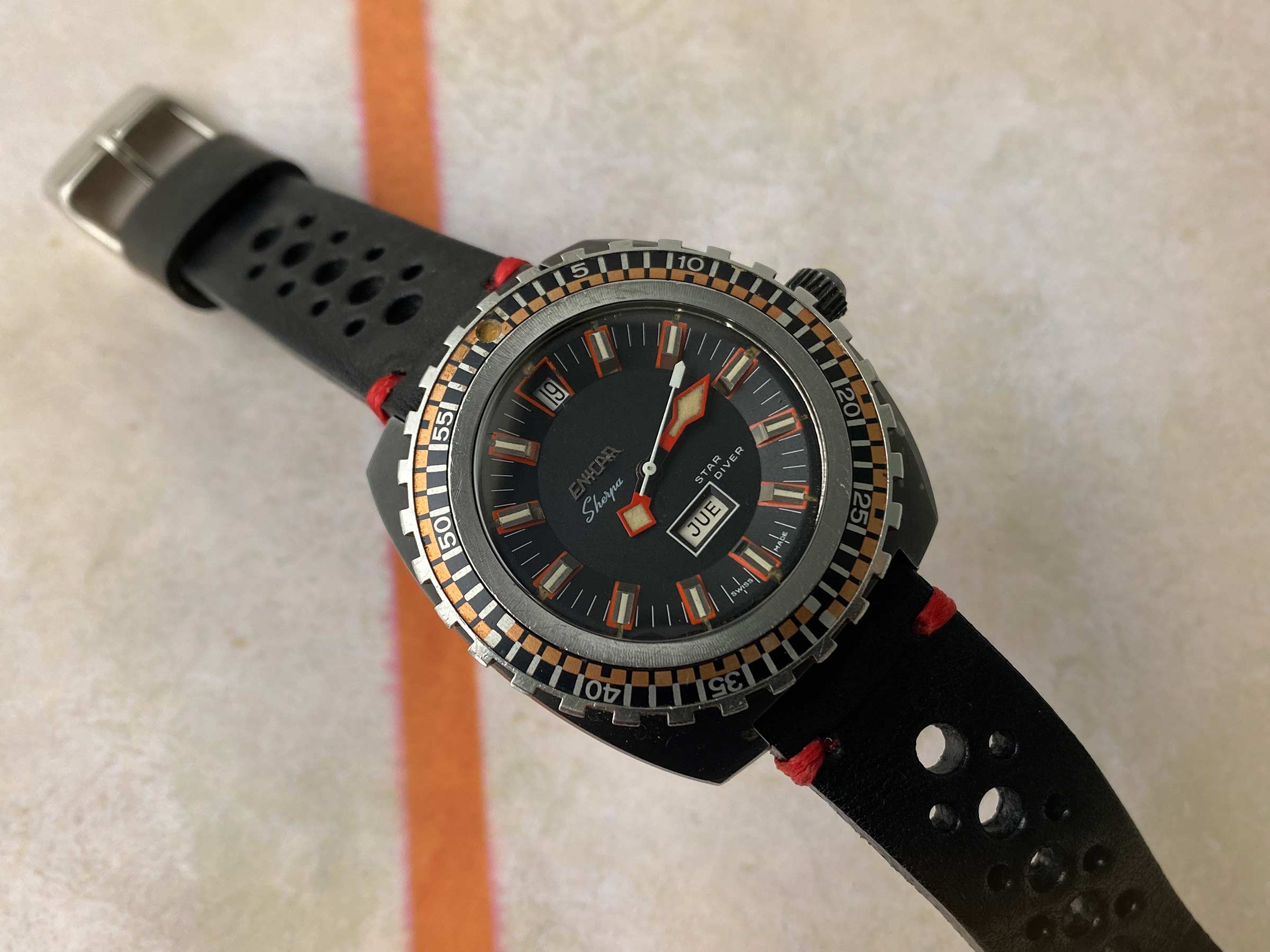 ENICAR SHERPA STAR DIVER Ref 2335 Reloj suizo automático vintage Cal. AR167 gran diámetro CORONA ROSCADA *** COLECCIONISTAS ***