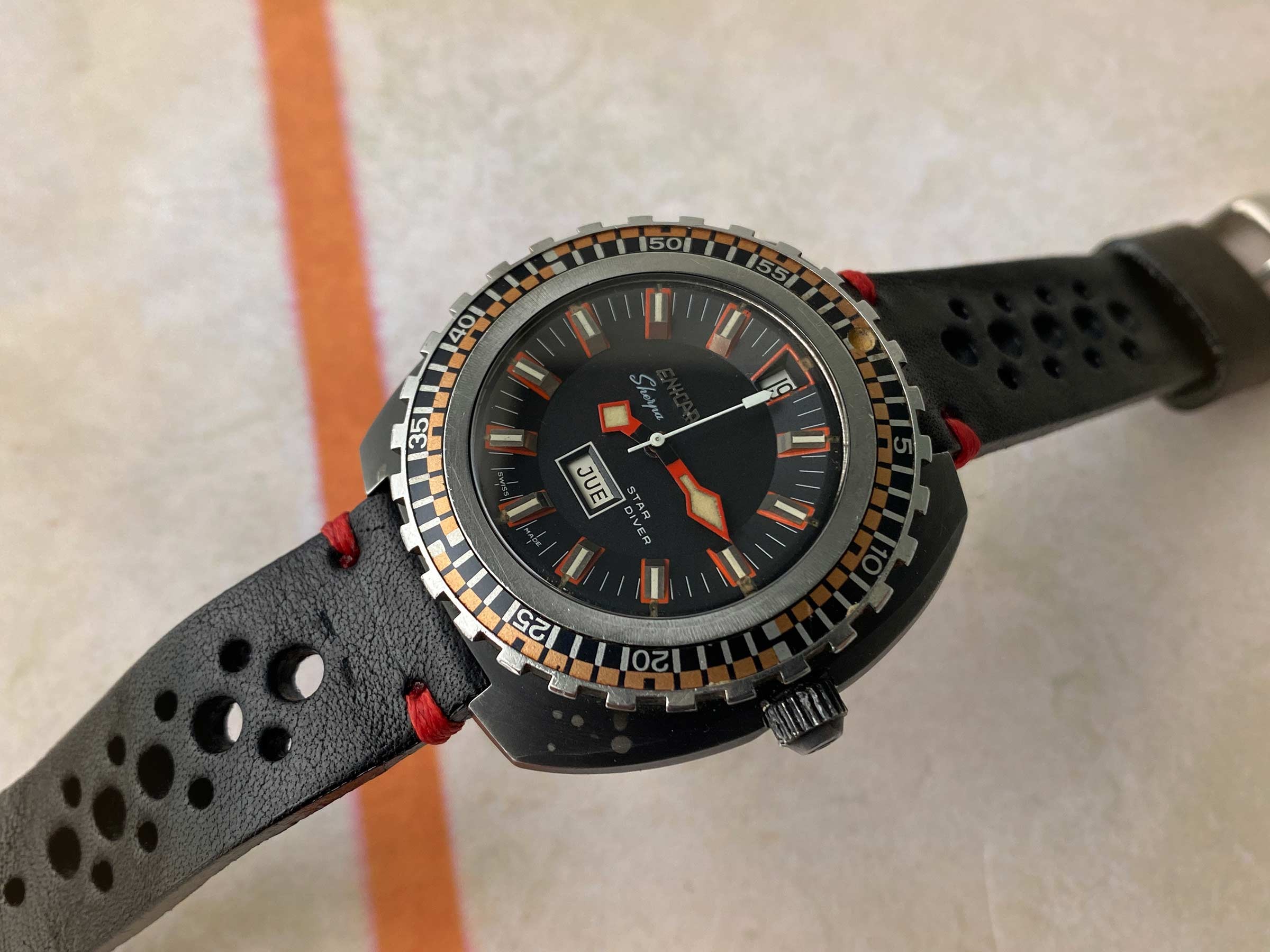 ENICAR SHERPA STAR DIVER Ref 2335 Reloj suizo automático vintage Cal. AR167 gran diámetro CORONA ROSCADA *** COLECCIONISTAS ***