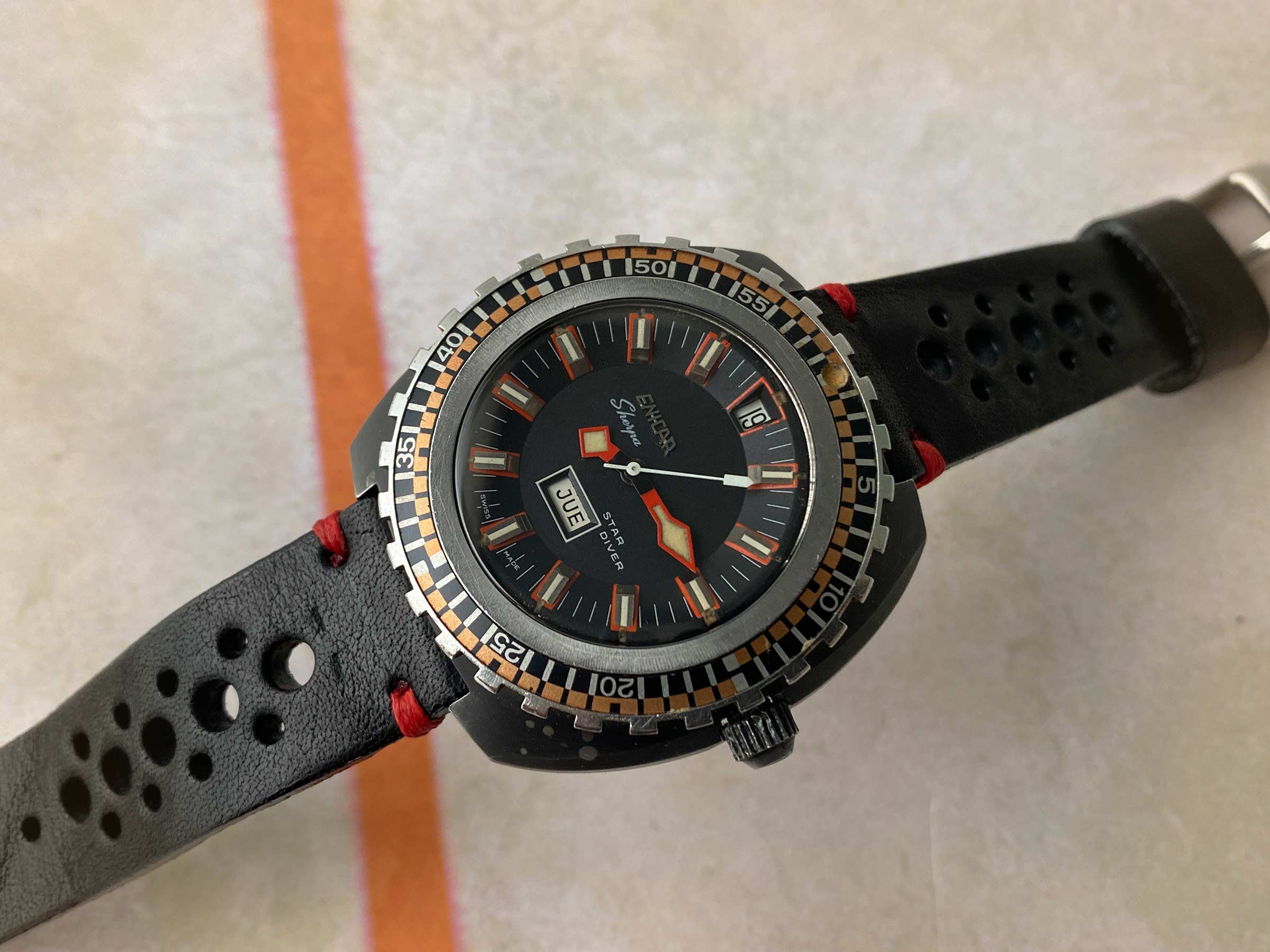ENICAR SHERPA STAR DIVER Ref 2335 Reloj suizo automático vintage Cal. AR167 gran diámetro CORONA ROSCADA *** COLECCIONISTAS ***