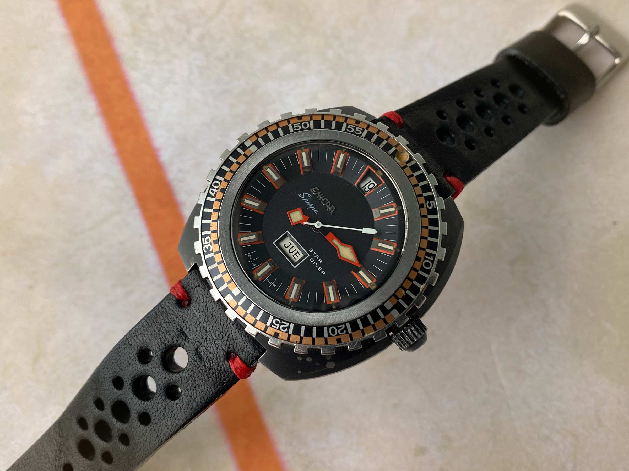 ENICAR SHERPA STAR DIVER Ref 2335 Reloj suizo automático vintage Cal. AR167 gran diámetro CORONA ROSCADA *** COLECCIONISTAS ***
