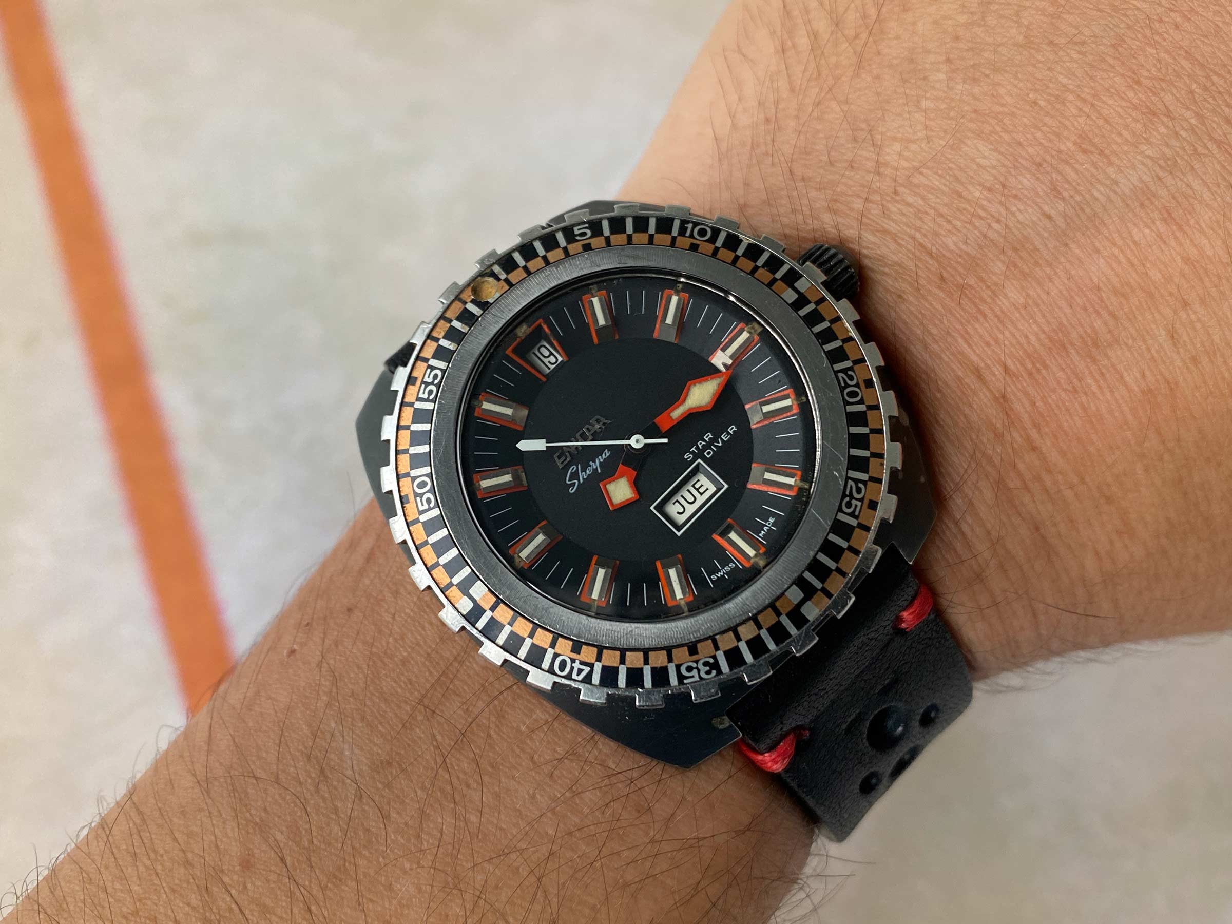ENICAR SHERPA STAR DIVER Ref 2335 Reloj suizo automático vintage Cal. AR167 gran diámetro CORONA ROSCADA *** COLECCIONISTAS ***
