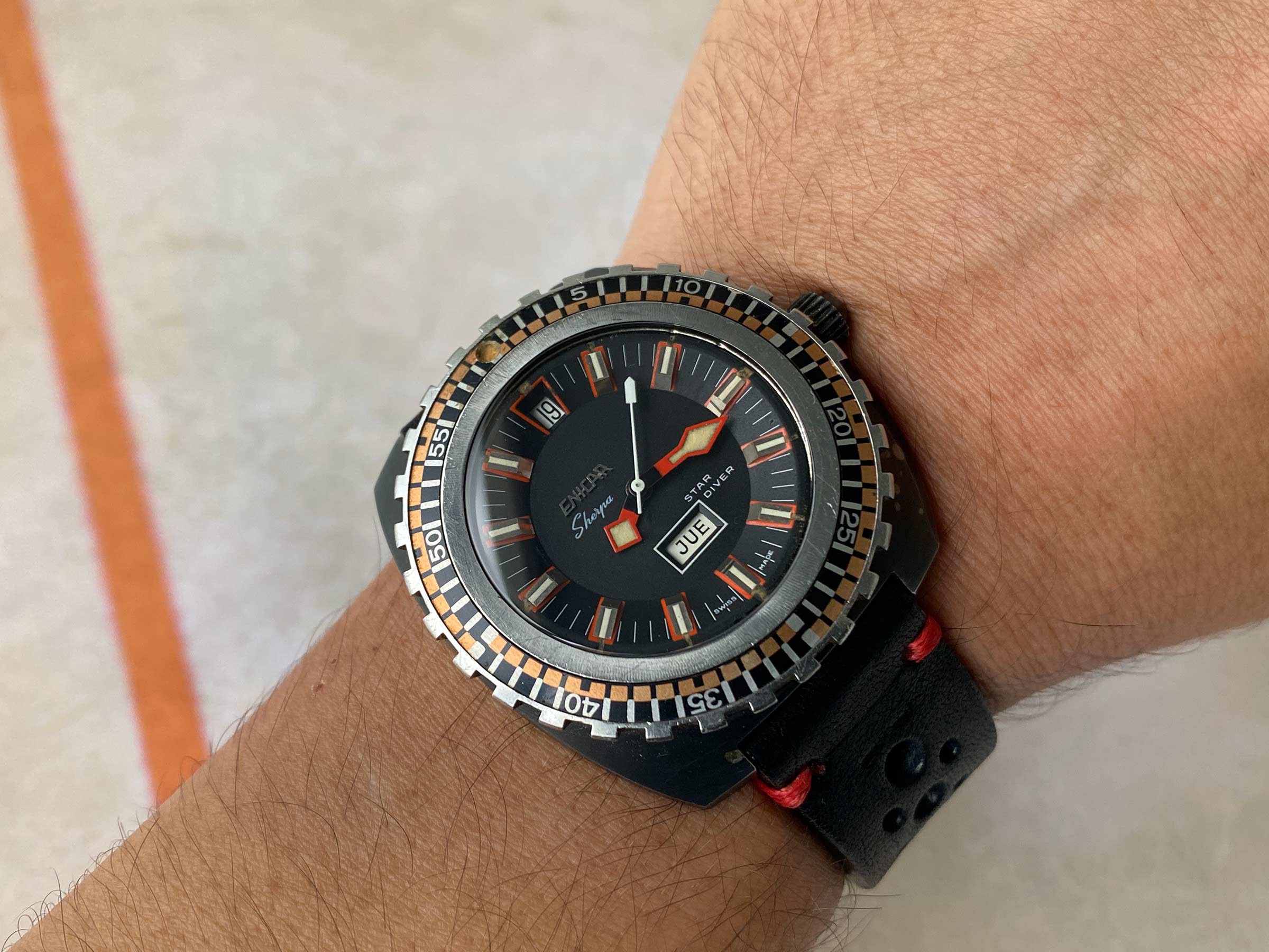 ENICAR SHERPA STAR DIVER Ref 2335 Reloj suizo automático vintage Cal. AR167 gran diámetro CORONA ROSCADA *** COLECCIONISTAS ***