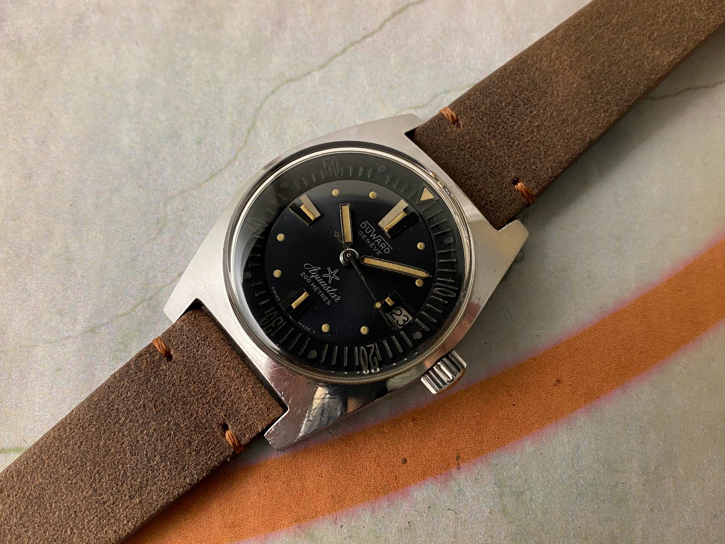 DUWARD GENEVE AQUASTAR 200 MÈTRES DIVER Reloj suizo vintage automático Cal. AS 1902/03 Ref. 1903 *** PRECIOSA CONDICIÓN ***