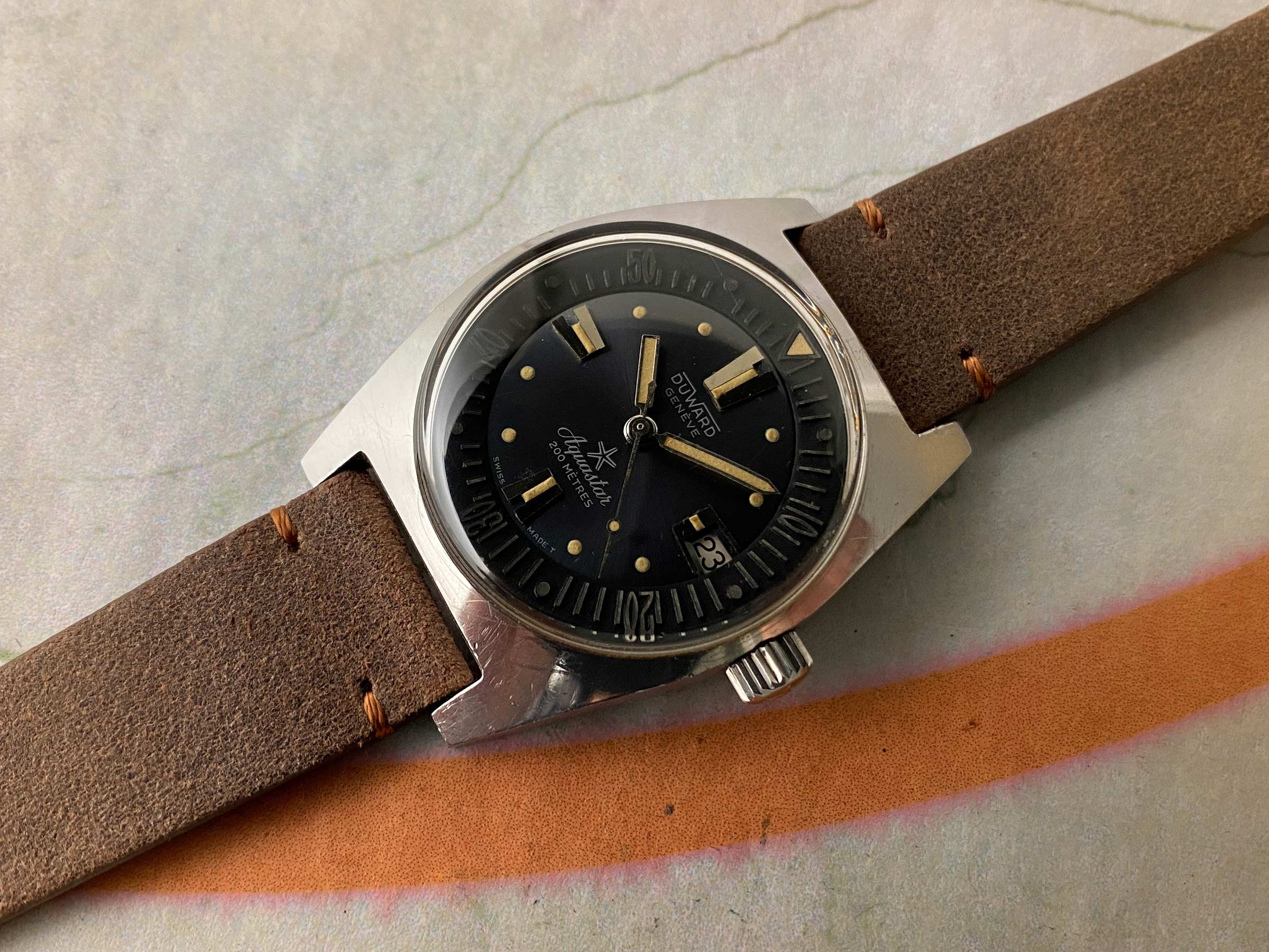 DUWARD GENEVE AQUASTAR 200 MÈTRES DIVER Reloj suizo vintage automático Cal. AS 1902/03 Ref. 1903 *** PRECIOSA CONDICIÓN ***