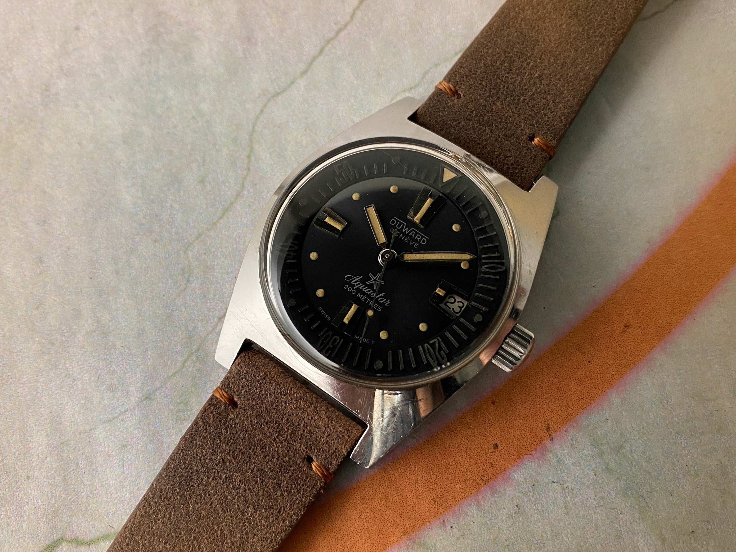 DUWARD GENEVE AQUASTAR 200 MÈTRES DIVER Reloj suizo vintage automático Cal. AS 1902/03 Ref. 1903 *** PRECIOSA CONDICIÓN ***