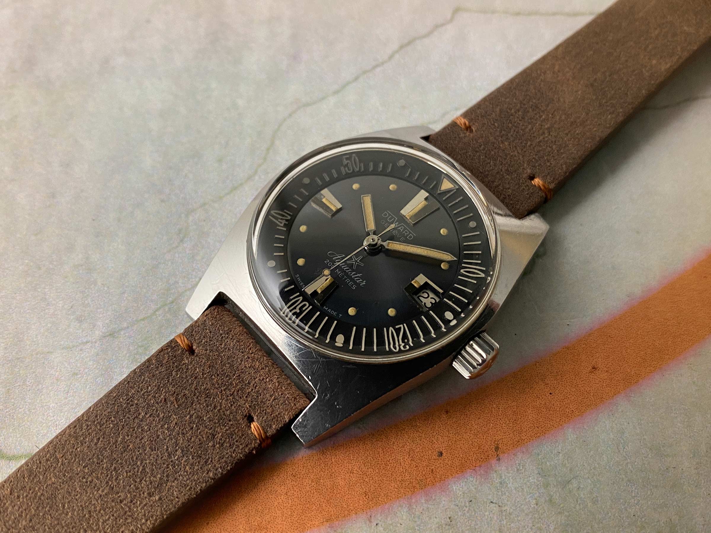 DUWARD GENEVE AQUASTAR 200 MÈTRES DIVER Reloj suizo vintage automático Cal. AS 1902/03 Ref. 1903 *** PRECIOSA CONDICIÓN ***
