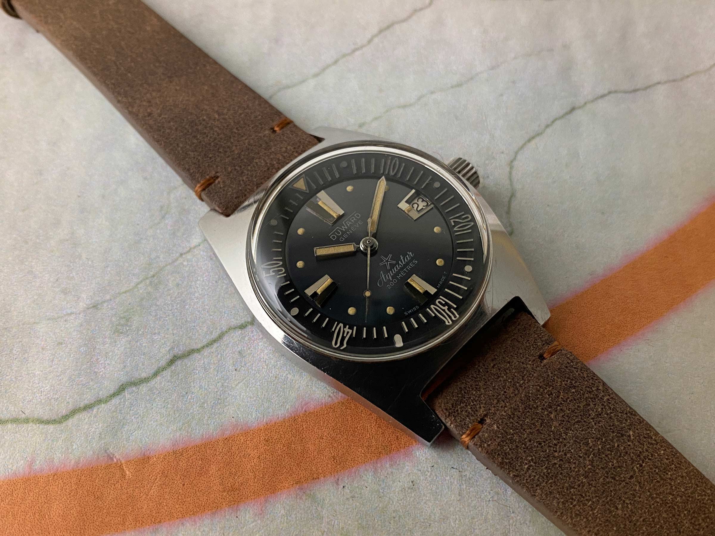 DUWARD GENEVE AQUASTAR 200 MÈTRES DIVER Reloj suizo vintage automático Cal. AS 1902/03 Ref. 1903 *** PRECIOSA CONDICIÓN ***