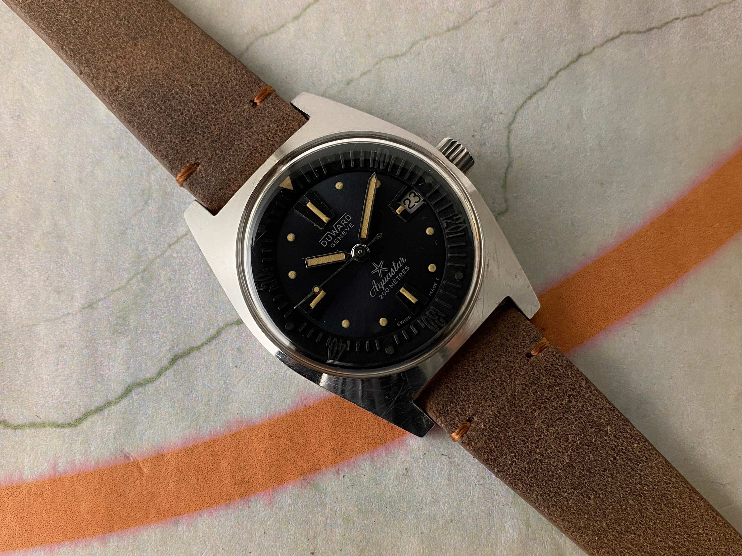 DUWARD GENEVE AQUASTAR 200 MÈTRES DIVER Reloj suizo vintage automático Cal. AS 1902/03 Ref. 1903 *** PRECIOSA CONDICIÓN ***