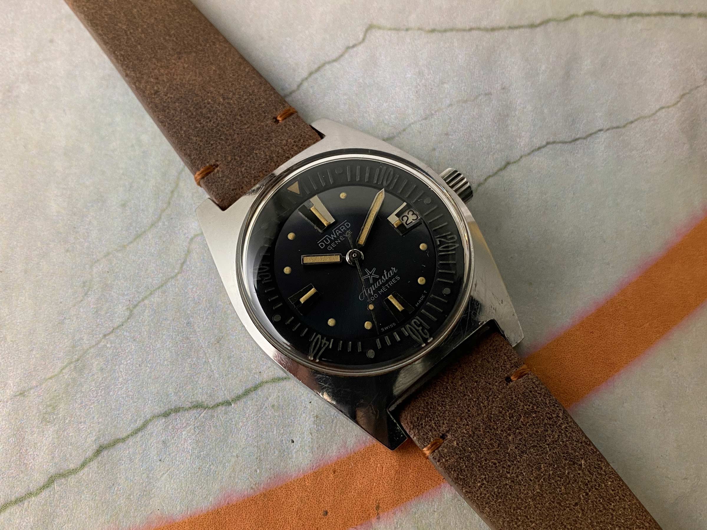 DUWARD GENEVE AQUASTAR 200 MÈTRES DIVER Reloj suizo vintage automático Cal. AS 1902/03 Ref. 1903 *** PRECIOSA CONDICIÓN ***
