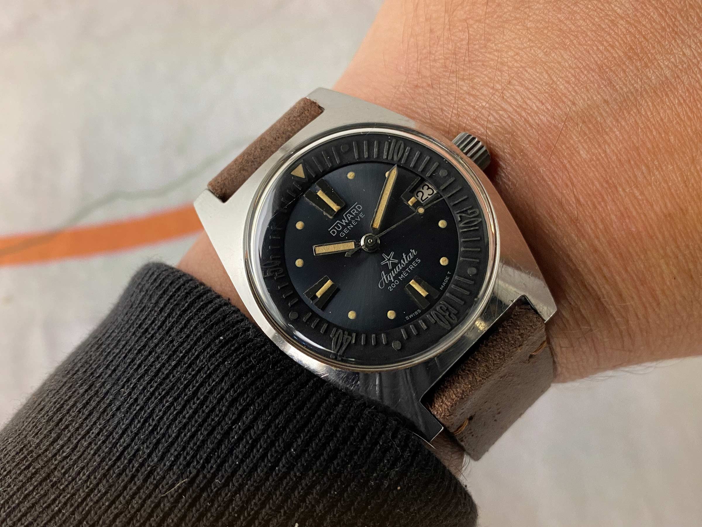 DUWARD GENEVE AQUASTAR 200 MÈTRES DIVER Reloj suizo vintage automático Cal. AS 1902/03 Ref. 1903 *** PRECIOSA CONDICIÓN ***