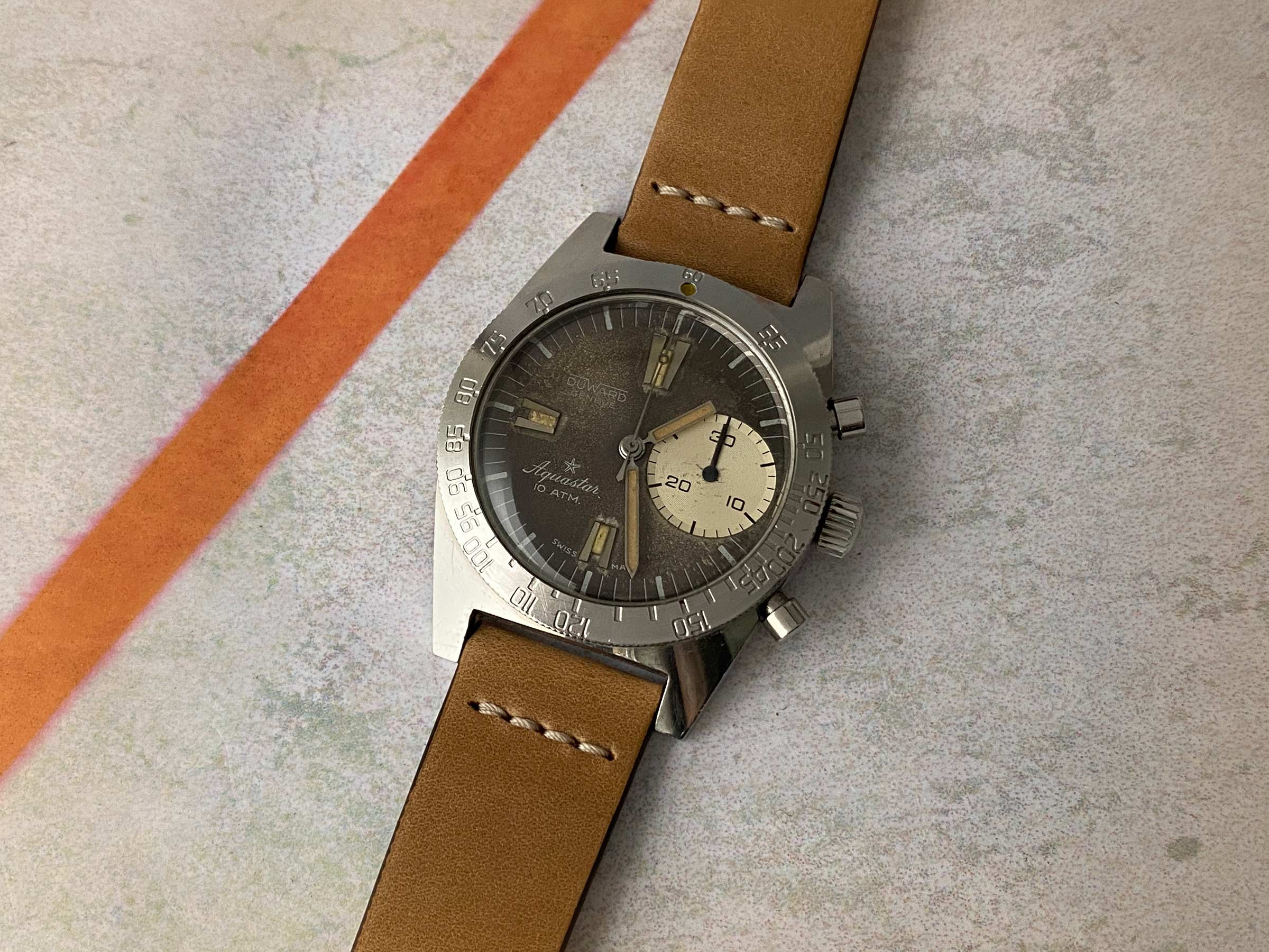 DUWARD AQUASTAR DEEPSTAR MK2 Vintage swiss hand winding watch Ref. 92 Cal. Valjoux 92. ICONIC *** TROPICALIZED DIAL ***