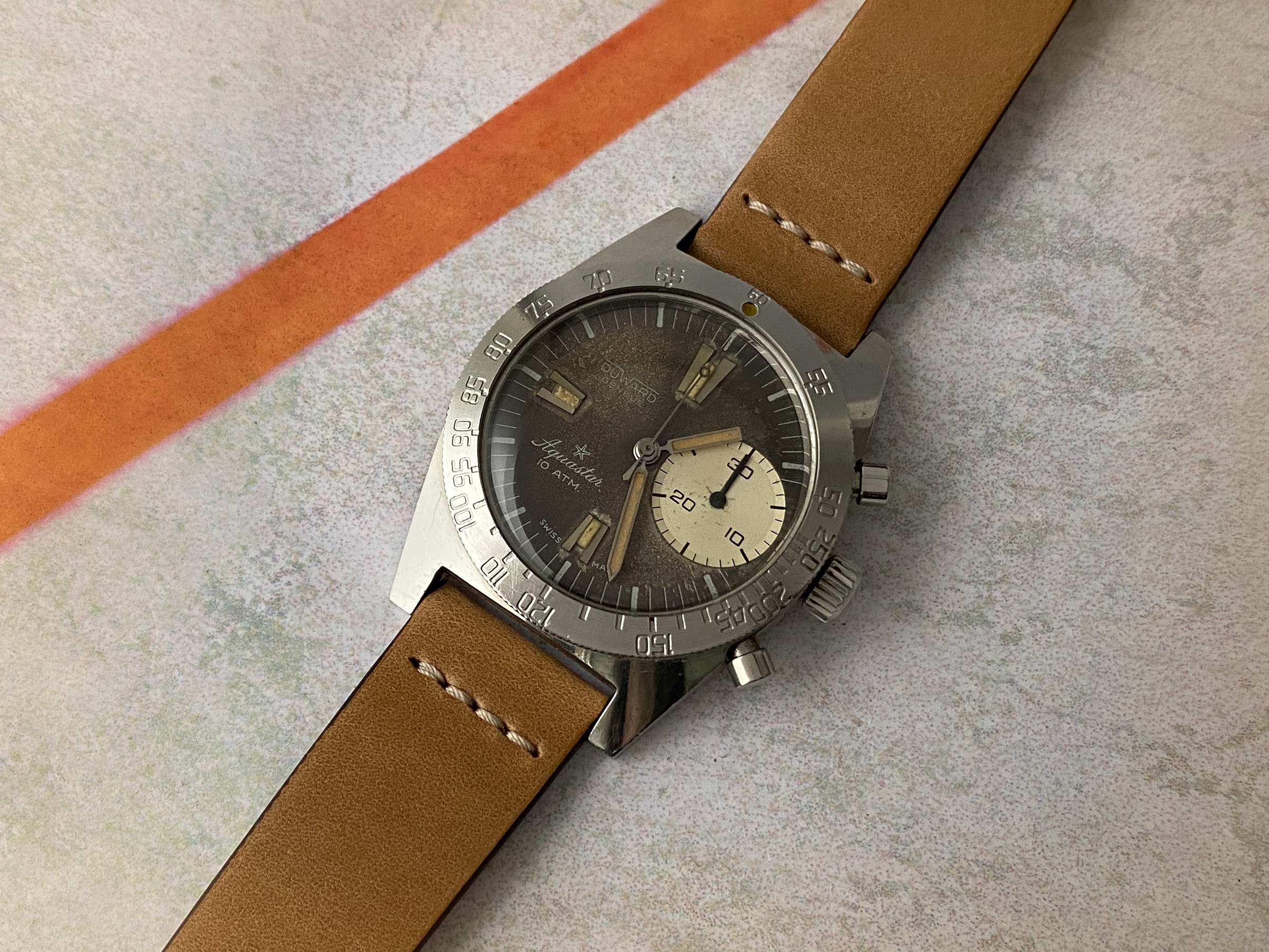 DUWARD AQUASTAR DEEPSTAR MK2 Vintage swiss hand winding watch Ref. 92 Cal. Valjoux 92. ICONIC *** TROPICALIZED DIAL ***