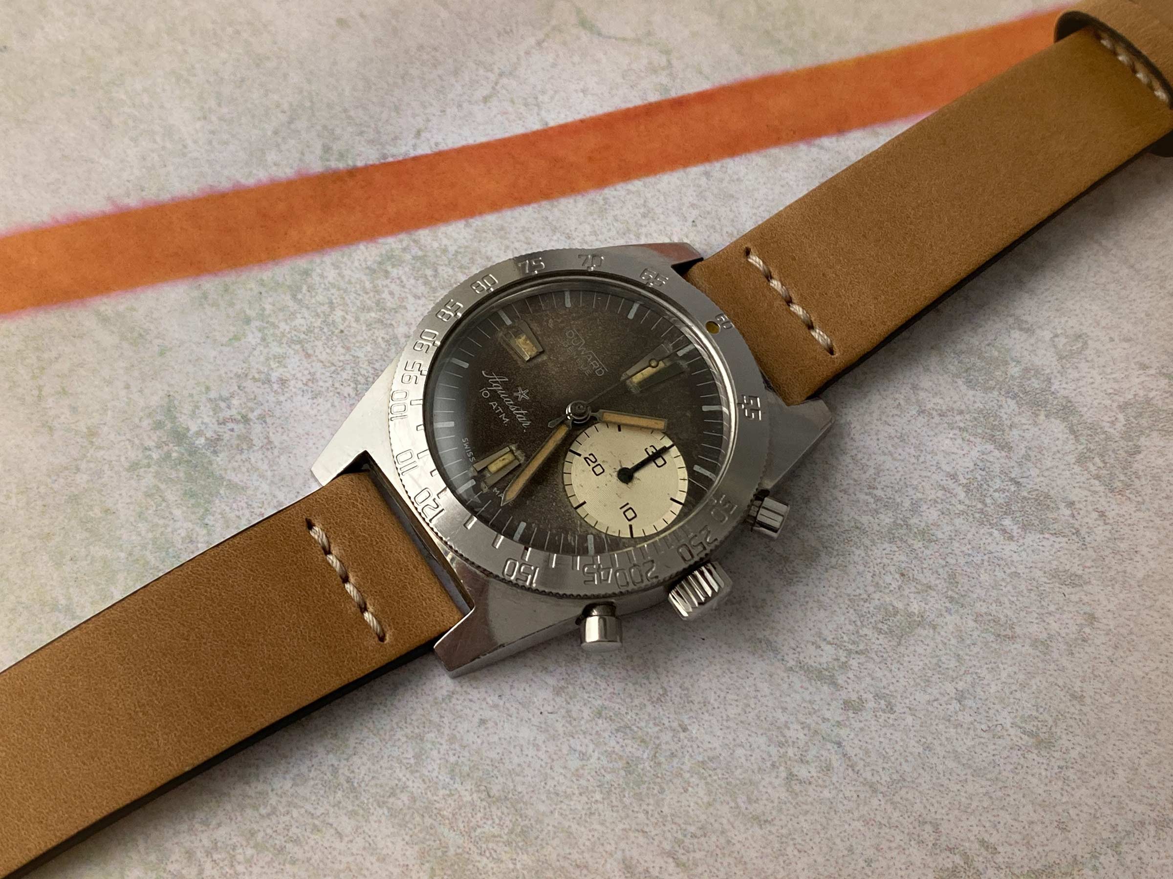 DUWARD AQUASTAR DEEPSTAR MK2 Vintage swiss hand winding watch Ref. 92 Cal. Valjoux 92. ICONIC *** TROPICALIZED DIAL ***