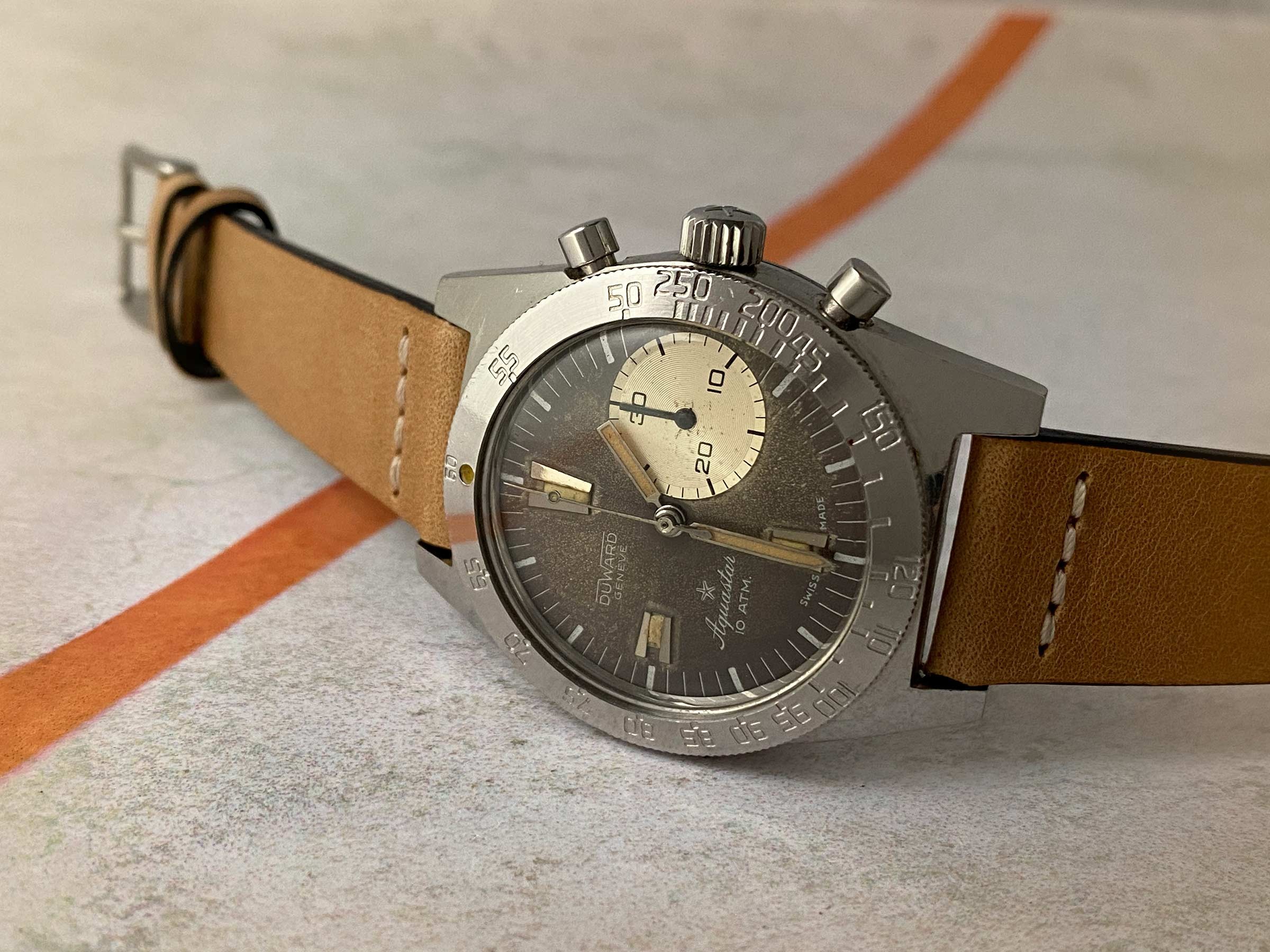 DUWARD AQUASTAR DEEPSTAR MK2 Vintage swiss hand winding watch Ref. 92 Cal. Valjoux 92. ICONIC *** TROPICALIZED DIAL ***