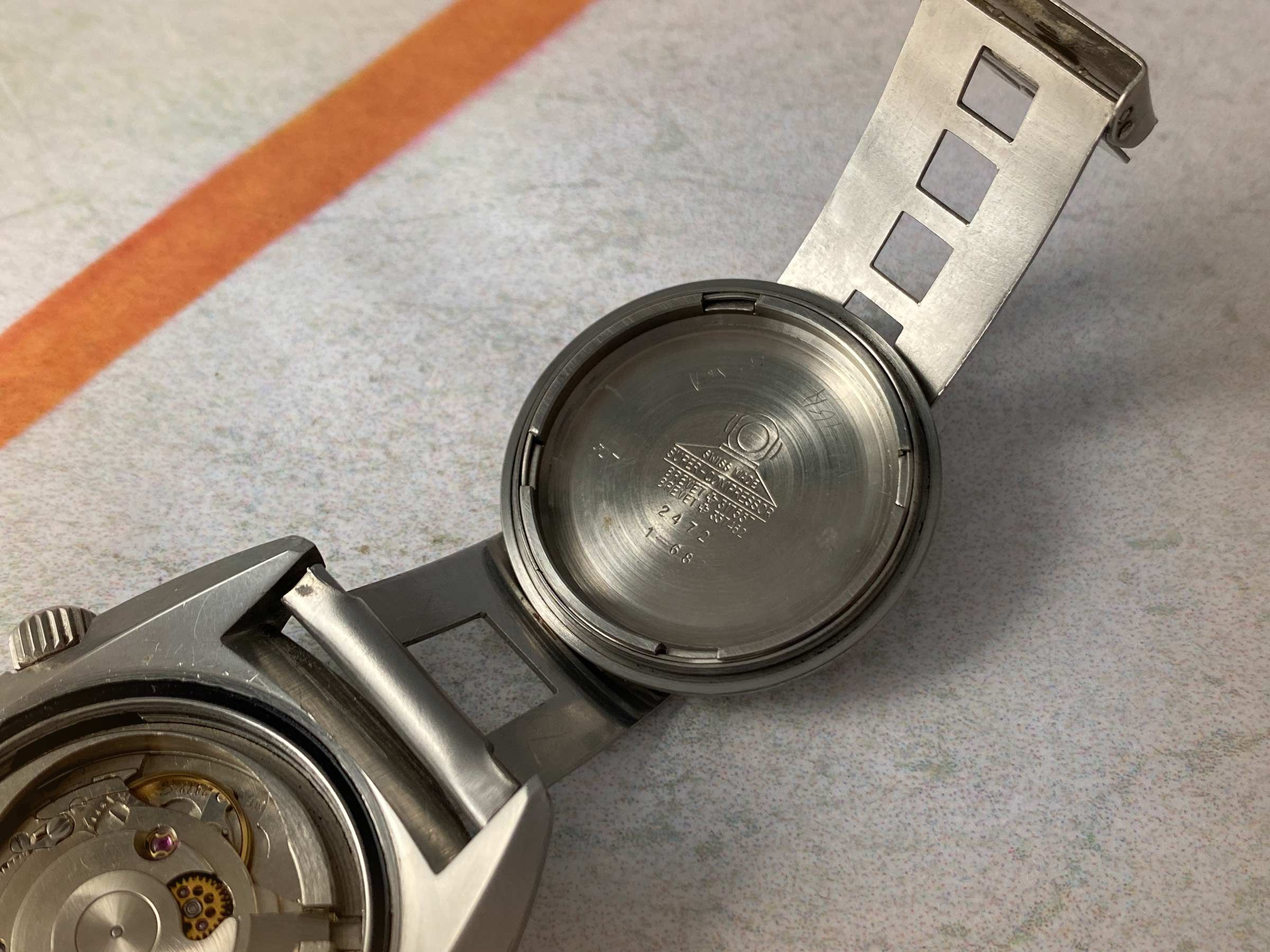 DUWARD CONTINUAL AQUASTAR 200M Swiss vintage automatic Diver watch OVERSIZE 20 ATM Cal. ETA 2472 *** SUPER COMPRESSOR ***