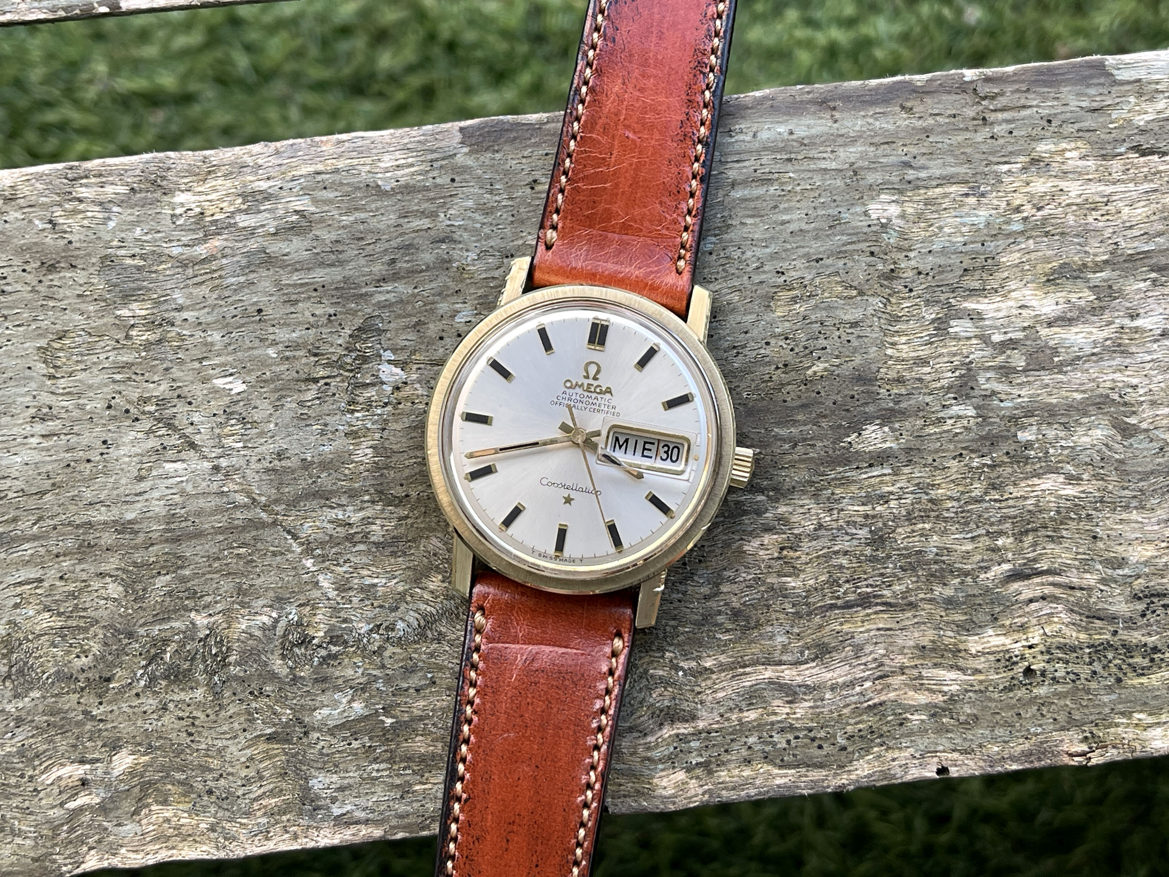 OMEGA CONSTELLATION CHRONOMETER OFFICIALLY CERTIFIED 1969 - Vintage Swiss Automatic Watch Reference 168.016 Caliber 751 *** BEAUTIFUL ***