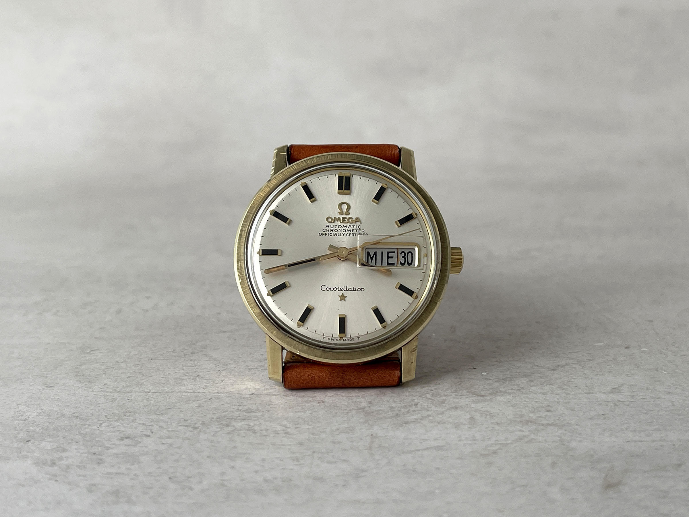 OMEGA CONSTELLATION CHRONOMETER OFFICIALLY CERTIFIED 1969 - Vintage Swiss Automatic Watch Reference 168.016 Caliber 751 *** BEAUTIFUL ***