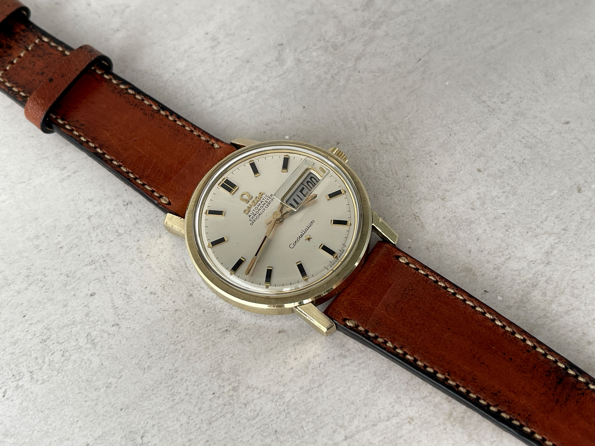 OMEGA CONSTELLATION CHRONOMETER OFFICIALLY CERTIFIED 1969 - Vintage Swiss Automatic Watch Reference 168.016 Caliber 751 *** BEAUTIFUL ***