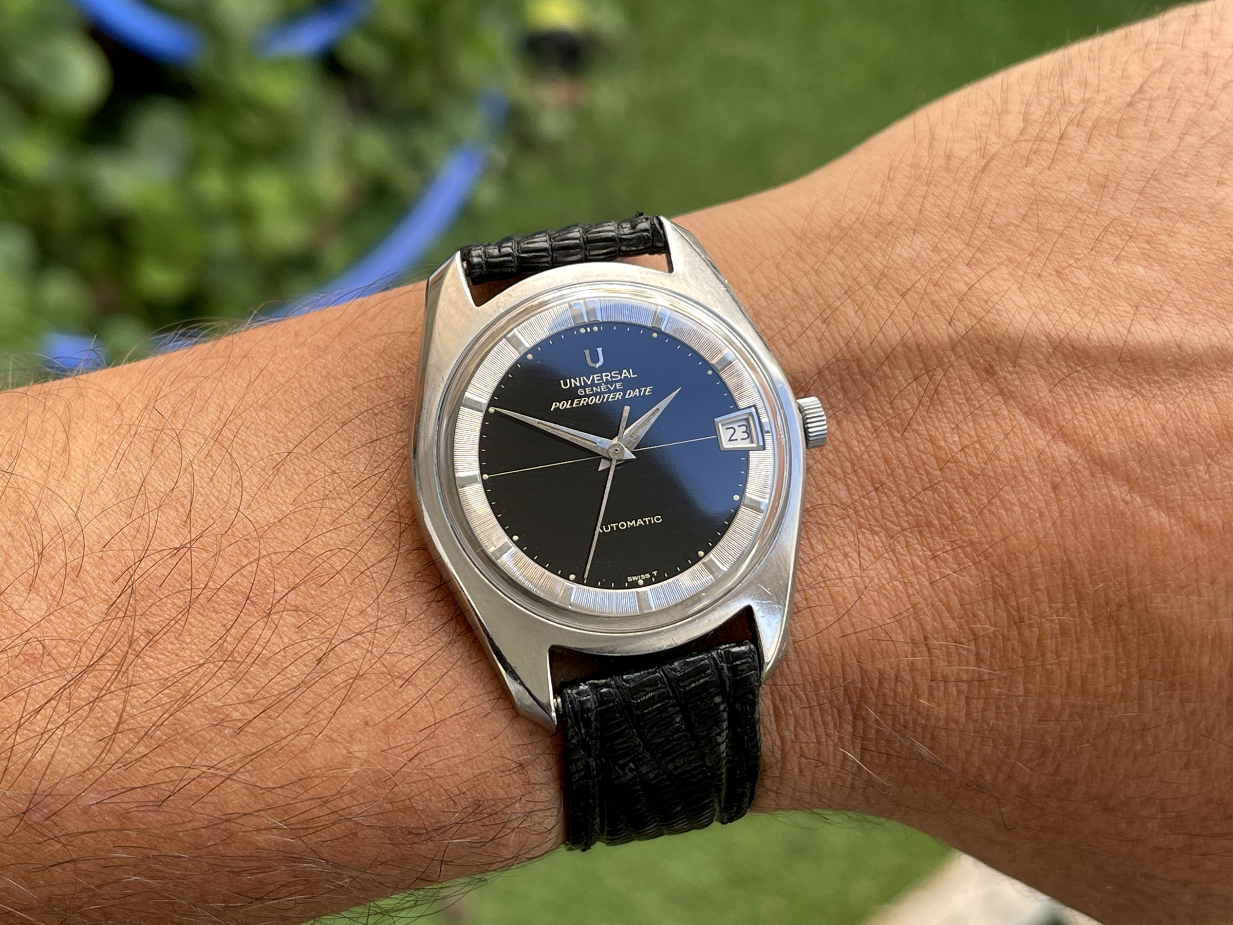 UNIVERSAL GENÈVE POLEROUTER DATE 1966 - Reloj vintage suizo automático Calibre 69 Ref. 869113/01 *** IMPRESIONANTE ESFERA NEGRA BRILLANTE ***