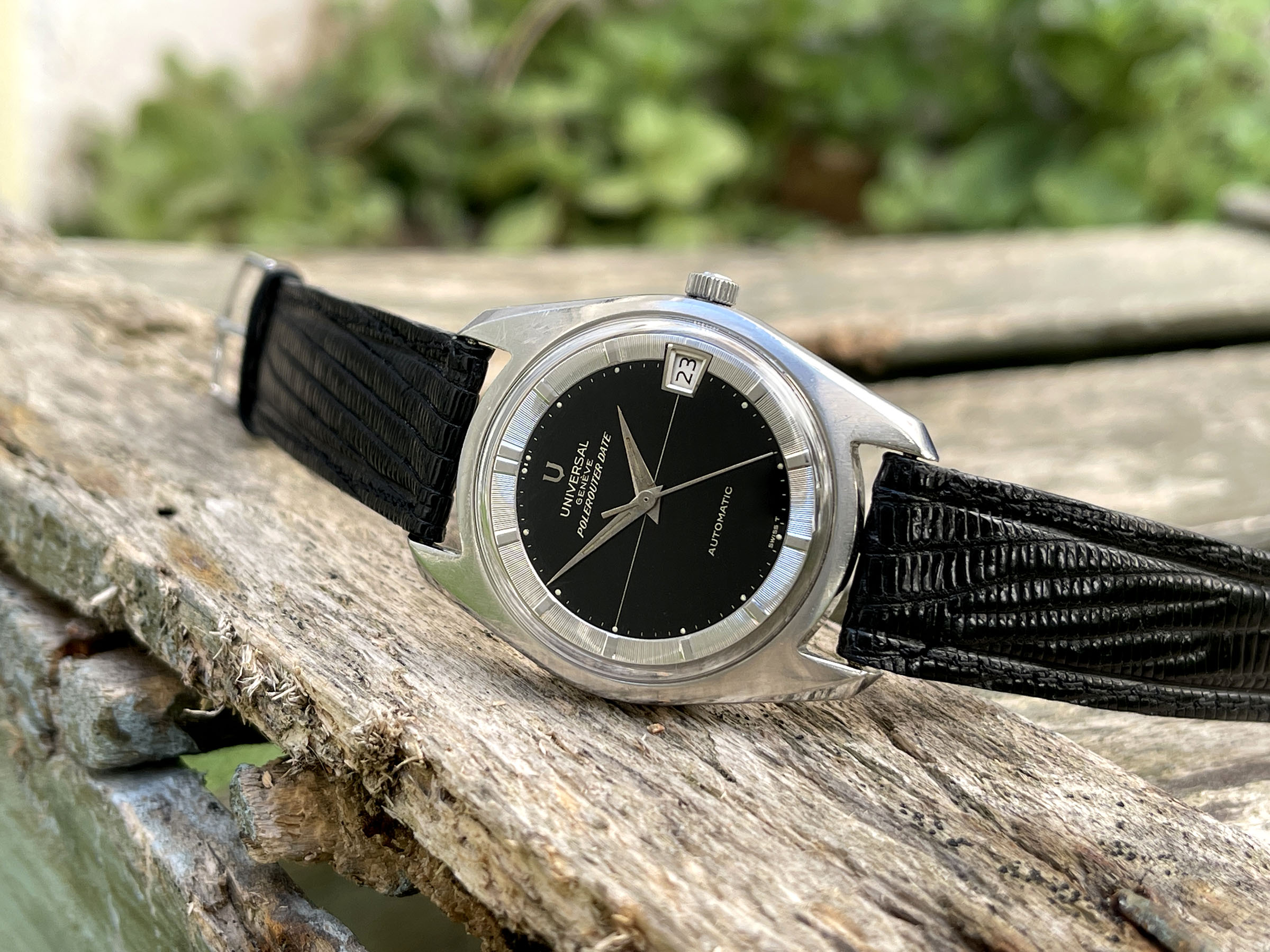 UNIVERSAL GENÈVE POLEROUTER DATE 1966 - Reloj vintage suizo automático Calibre 69 Ref. 869113/01 *** IMPRESIONANTE ESFERA NEGRA BRILLANTE ***