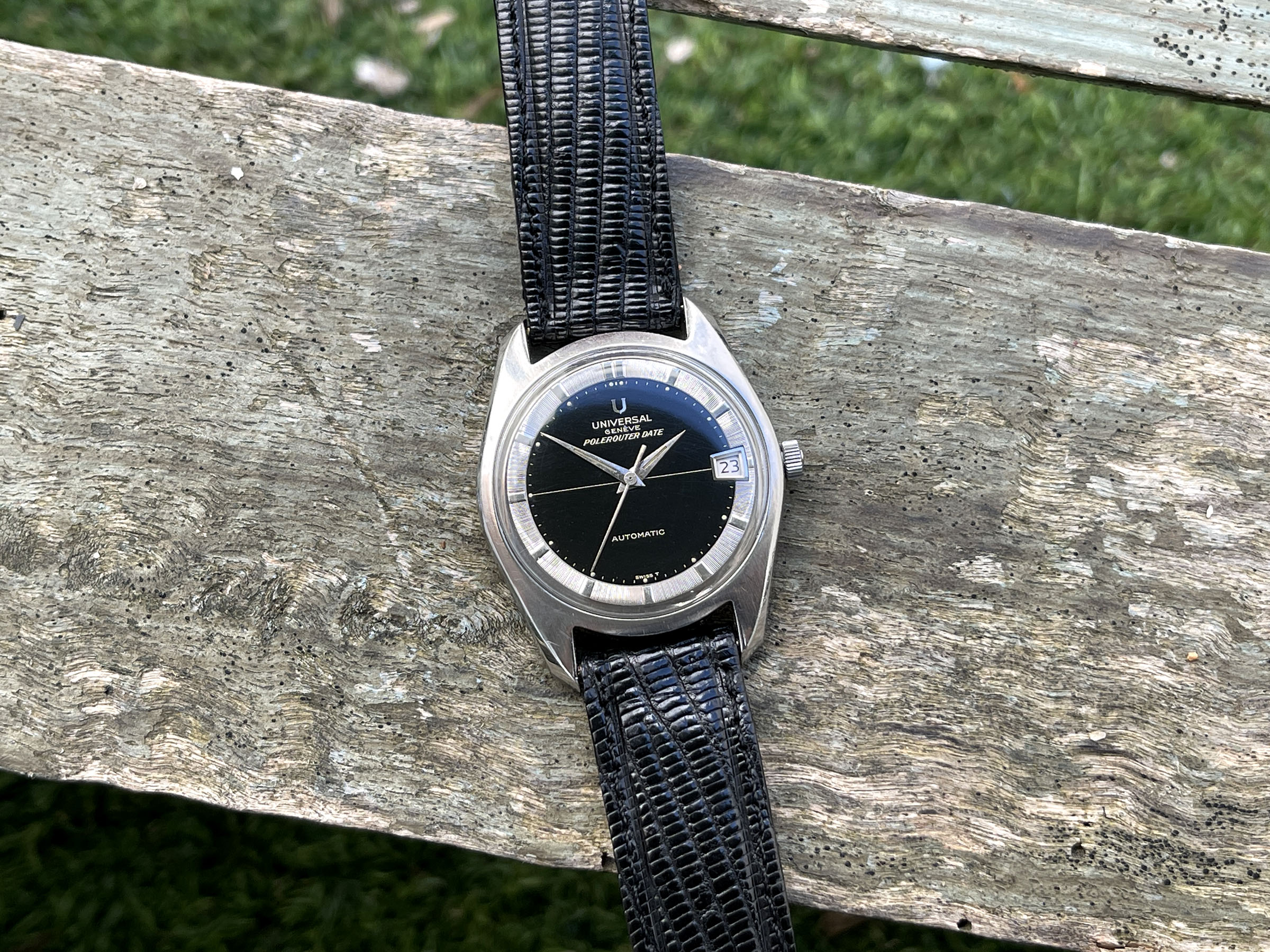 UNIVERSAL GENÈVE POLEROUTER DATE 1966 - Reloj vintage suizo automático Calibre 69 Ref. 869113/01 *** IMPRESIONANTE ESFERA NEGRA BRILLANTE ***