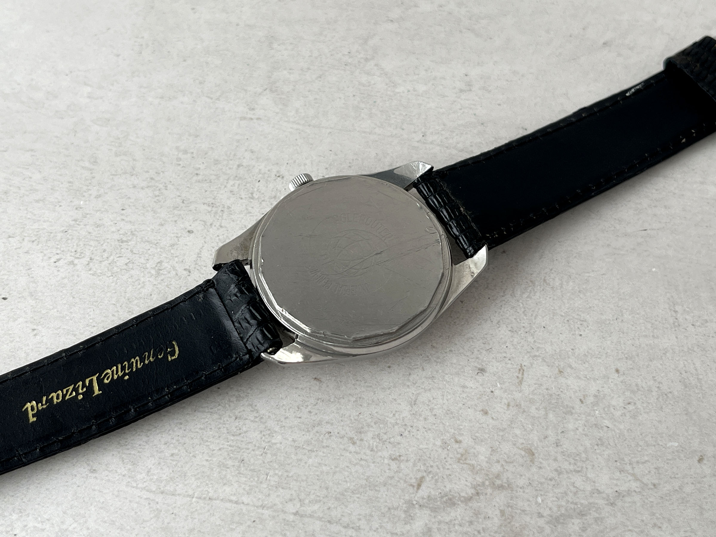 UNIVERSAL GENÈVE POLEROUTER DATE 1966 - Reloj vintage suizo automático Calibre 69 Ref. 869113/01 *** IMPRESIONANTE ESFERA NEGRA BRILLANTE ***
