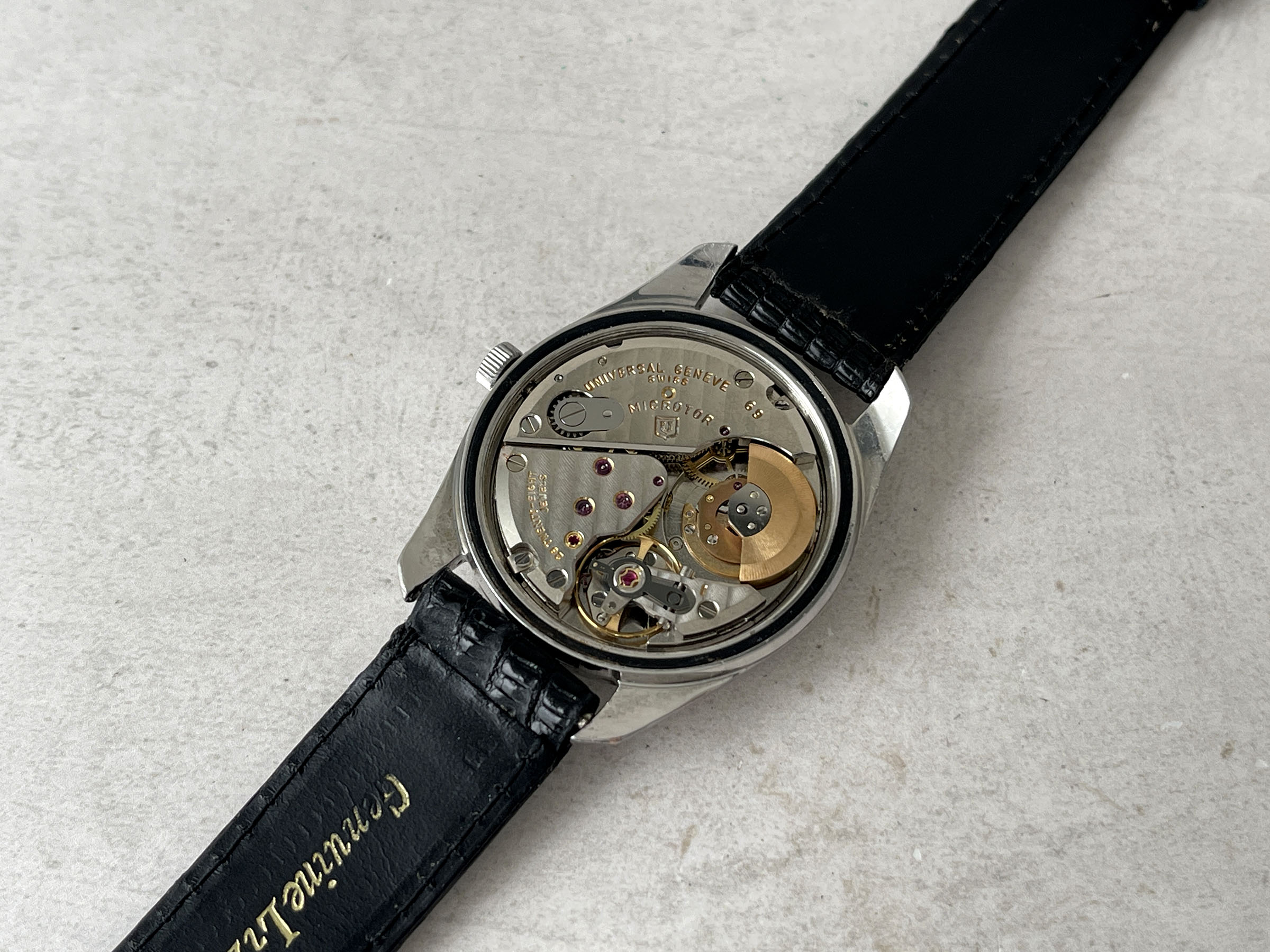 UNIVERSAL GENÈVE POLEROUTER DATE 1966 - Reloj vintage suizo automático Calibre 69 Ref. 869113/01 *** IMPRESIONANTE ESFERA NEGRA BRILLANTE ***