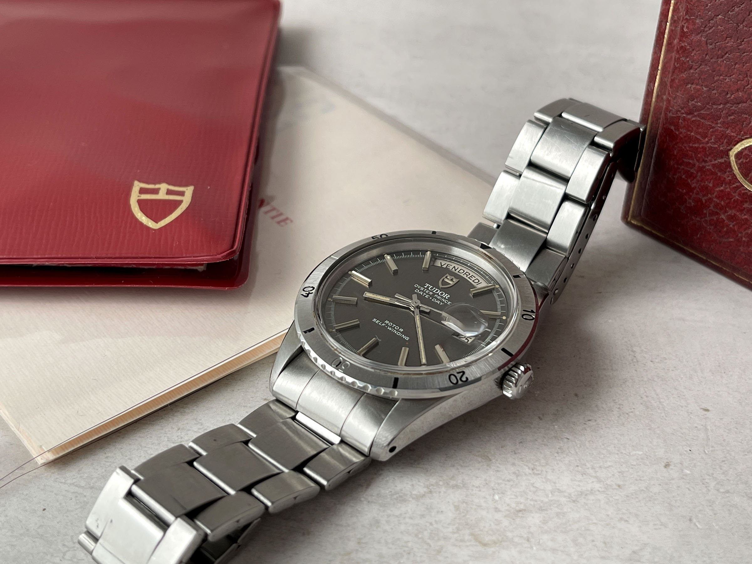 TUDOR OYSTER PRINCE DATE DAY "JUMBO" 1969 - Reloj suizo vintage automático Ref. 7020/0 Cal. AS 1895. CON ESTUCHE Y PAPELES *** MARAVILLOSO ***