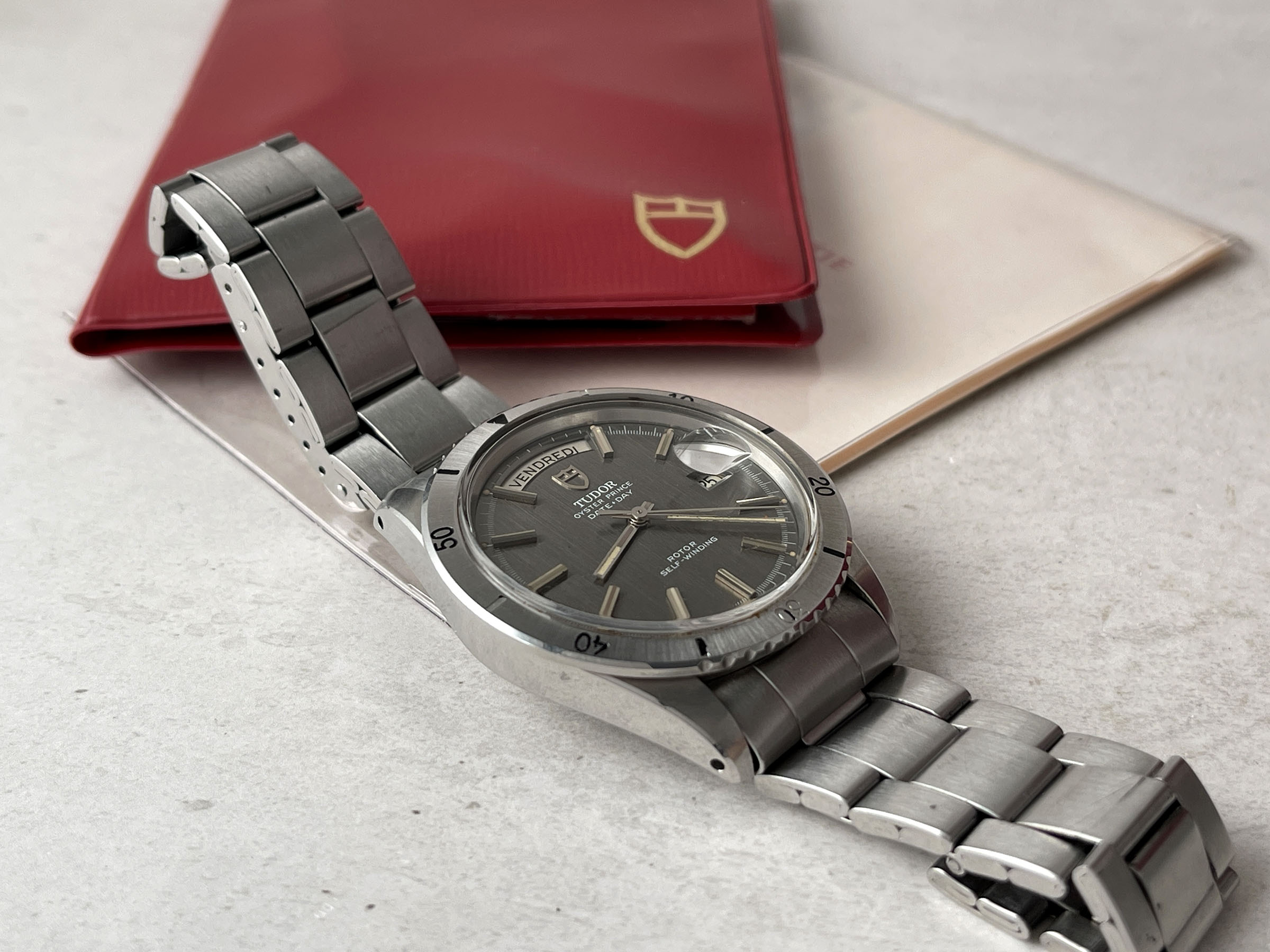 TUDOR OYSTER PRINCE DATE DAY "JUMBO" 1969 - Reloj suizo vintage automático Ref. 7020/0 Cal. AS 1895. CON ESTUCHE Y PAPELES *** MARAVILLOSO ***