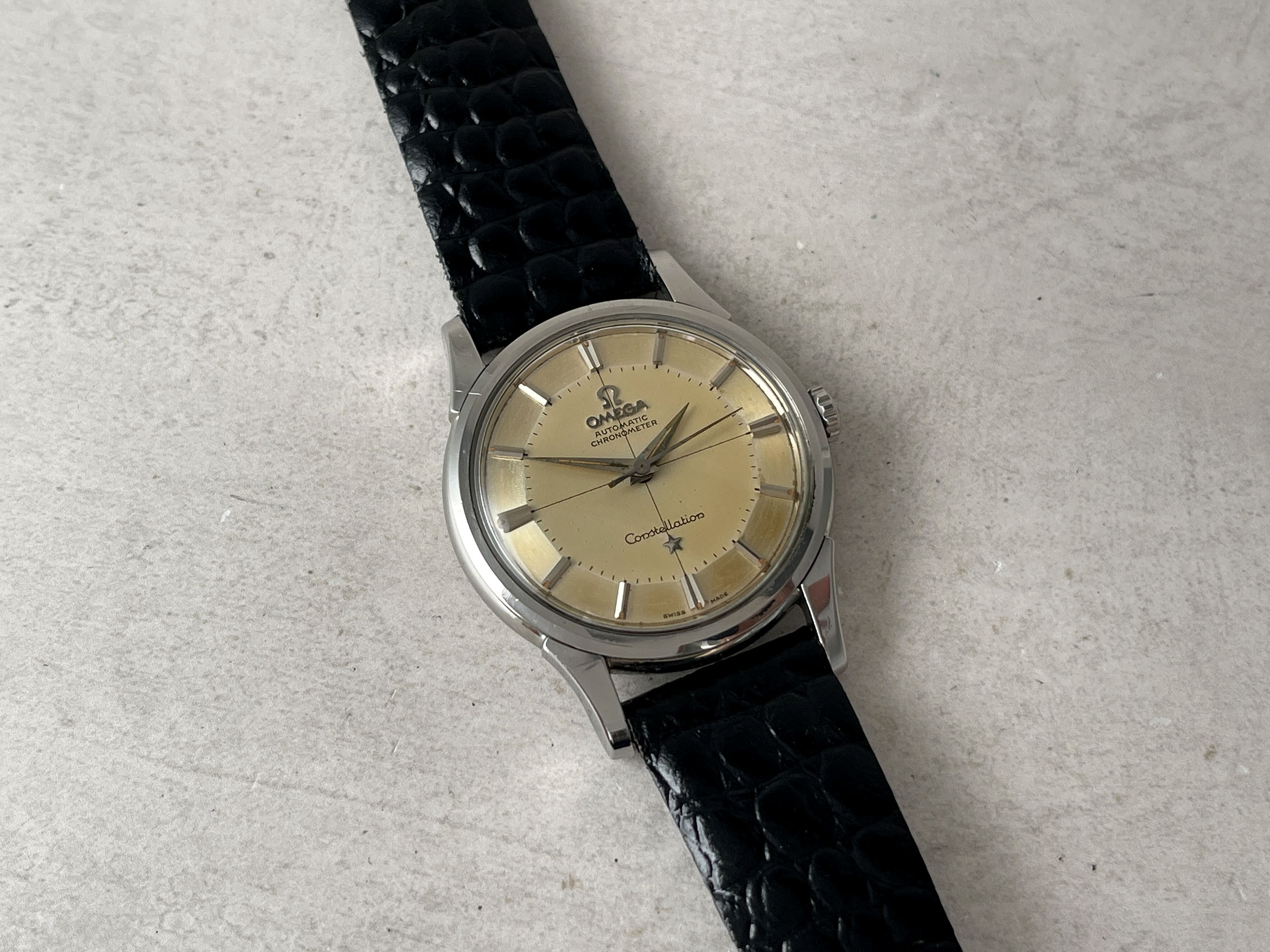 OMEGA CONSTELLATION "PIE PAN" 1960 - Reloj vintage suizo automático CHRONOMETER Cal. 551 Ref. 14381-8 *** EXCEPCIONAL ESFERA TROPICAL ***