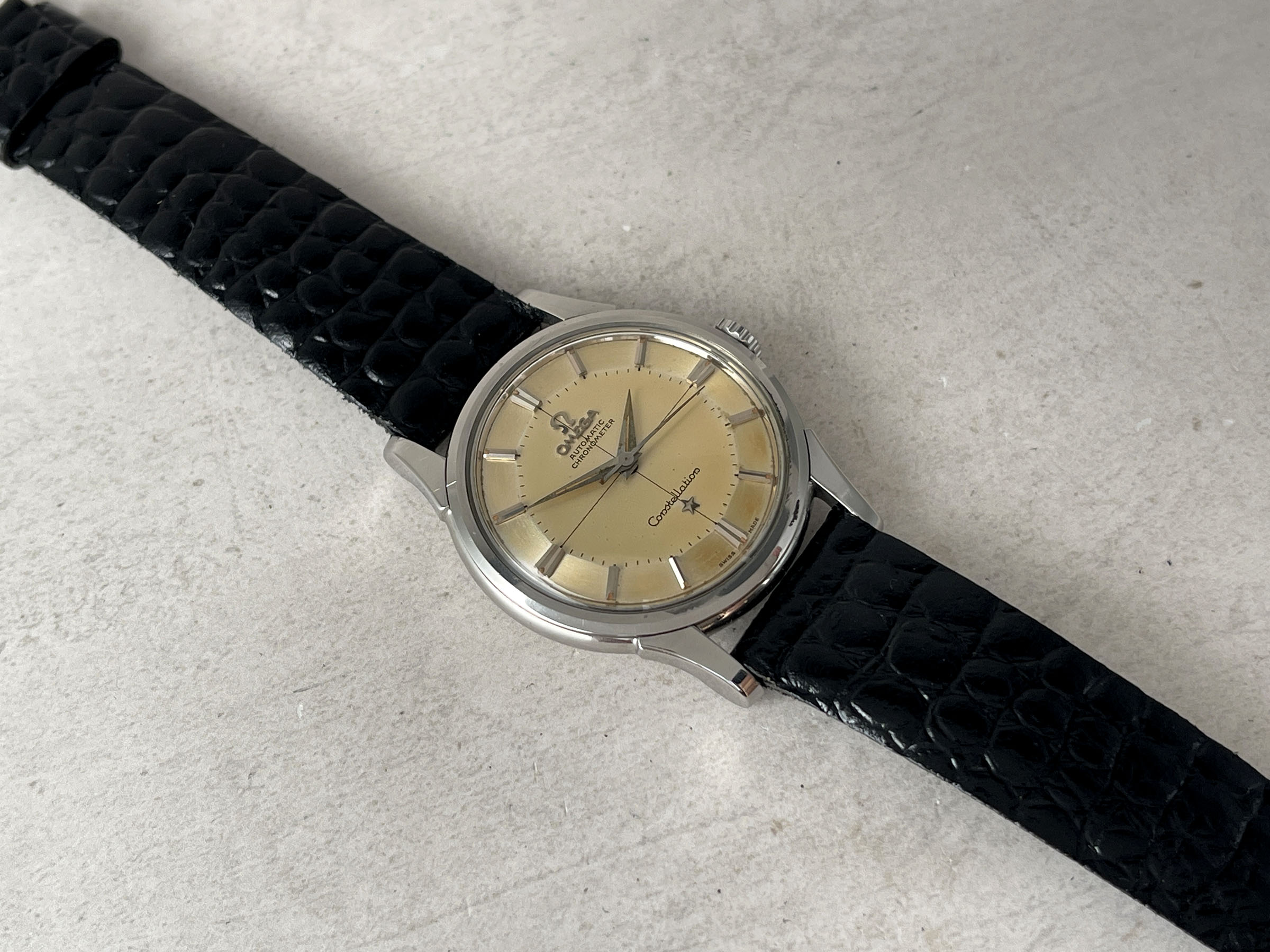 OMEGA CONSTELLATION "PIE PAN" 1960 - Reloj vintage suizo automático CHRONOMETER Cal. 551 Ref. 14381-8 *** EXCEPCIONAL ESFERA TROPICAL ***