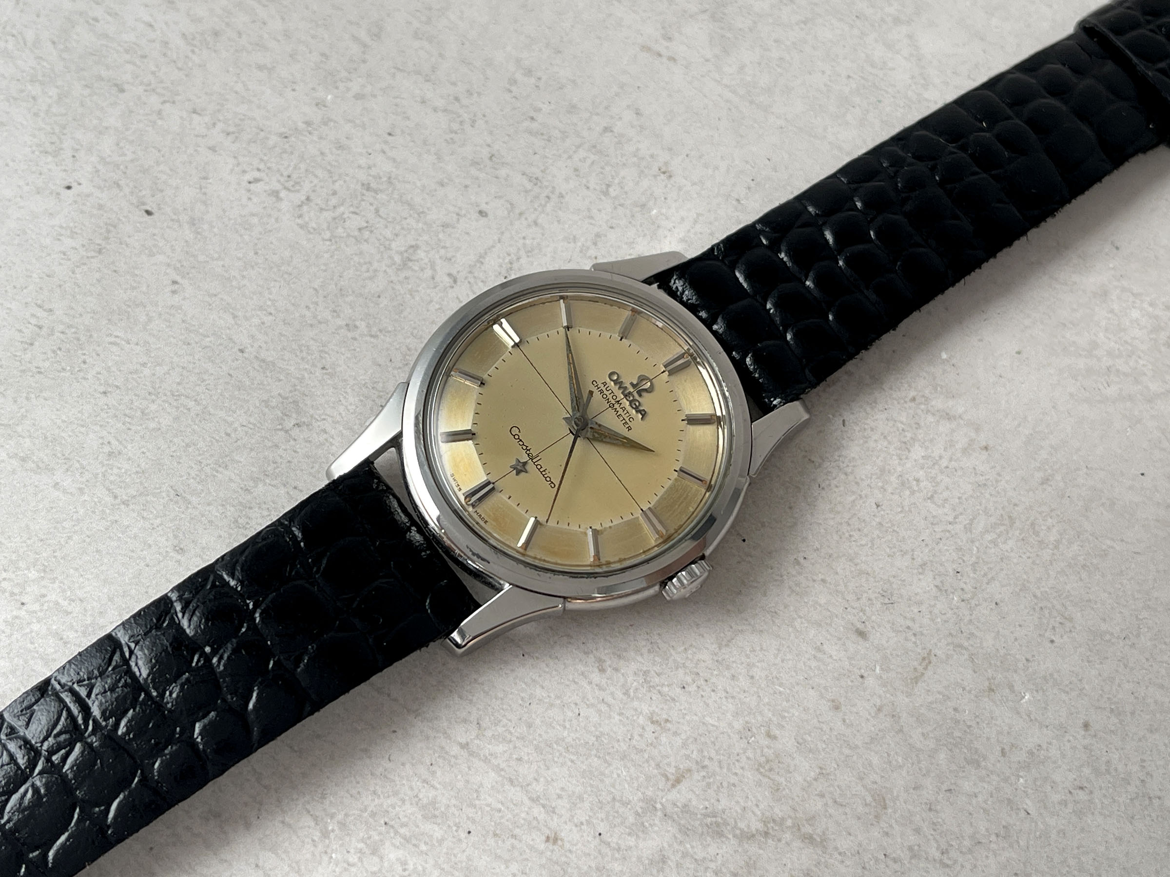 OMEGA CONSTELLATION "PIE PAN" 1960 - Reloj vintage suizo automático CHRONOMETER Cal. 551 Ref. 14381-8 *** EXCEPCIONAL ESFERA TROPICAL ***