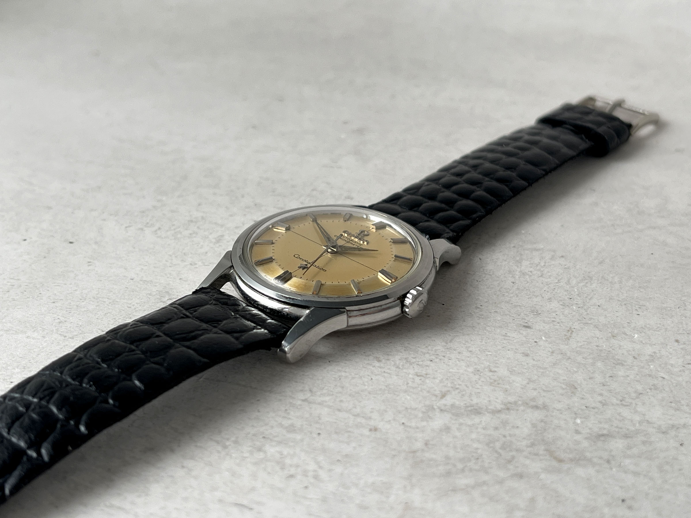 OMEGA CONSTELLATION "PIE PAN" 1960 - Reloj vintage suizo automático CHRONOMETER Cal. 551 Ref. 14381-8 *** EXCEPCIONAL ESFERA TROPICAL ***